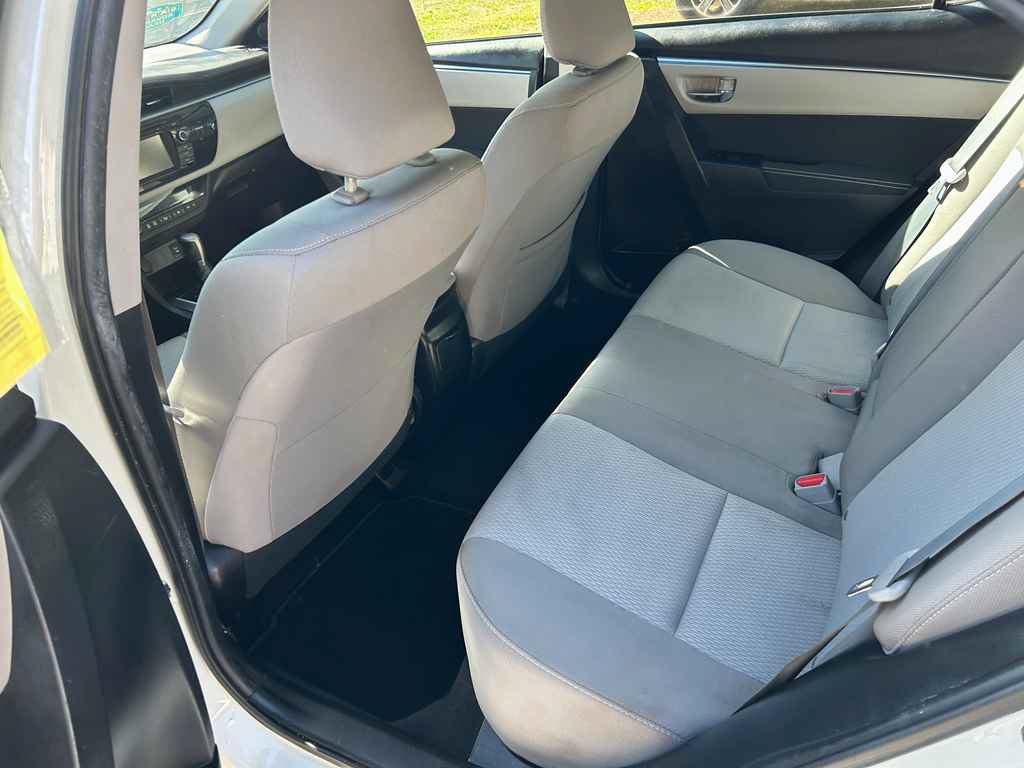 Used 2016 Toyota Corolla LE FWD image 10