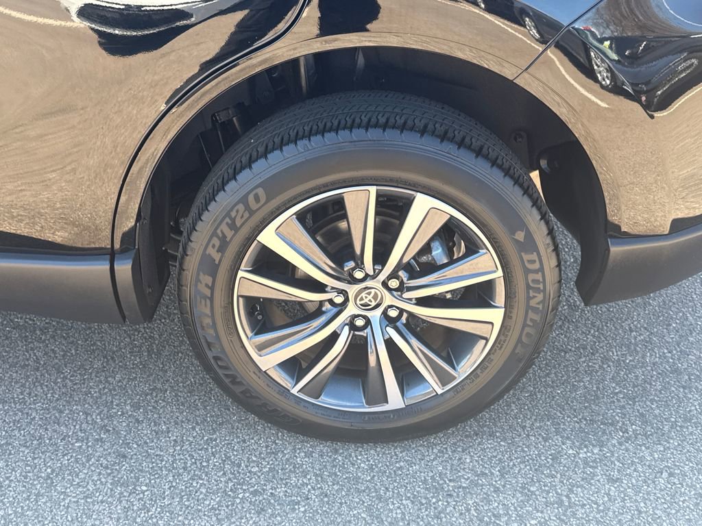 Used 2023 Toyota Venza LE AWD/4WD image 39