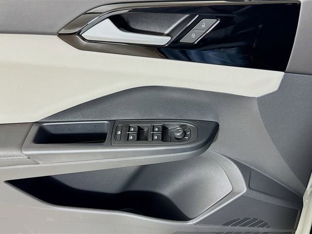 New 2026 Volkswagen Taos S image 15