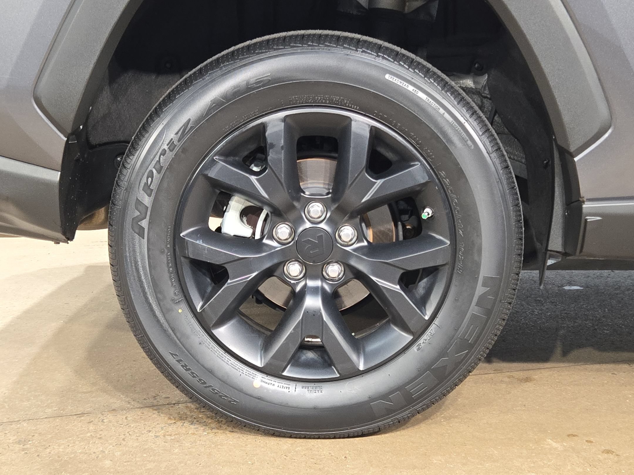 Used 2022 Toyota RAV4 LE FWD image 17