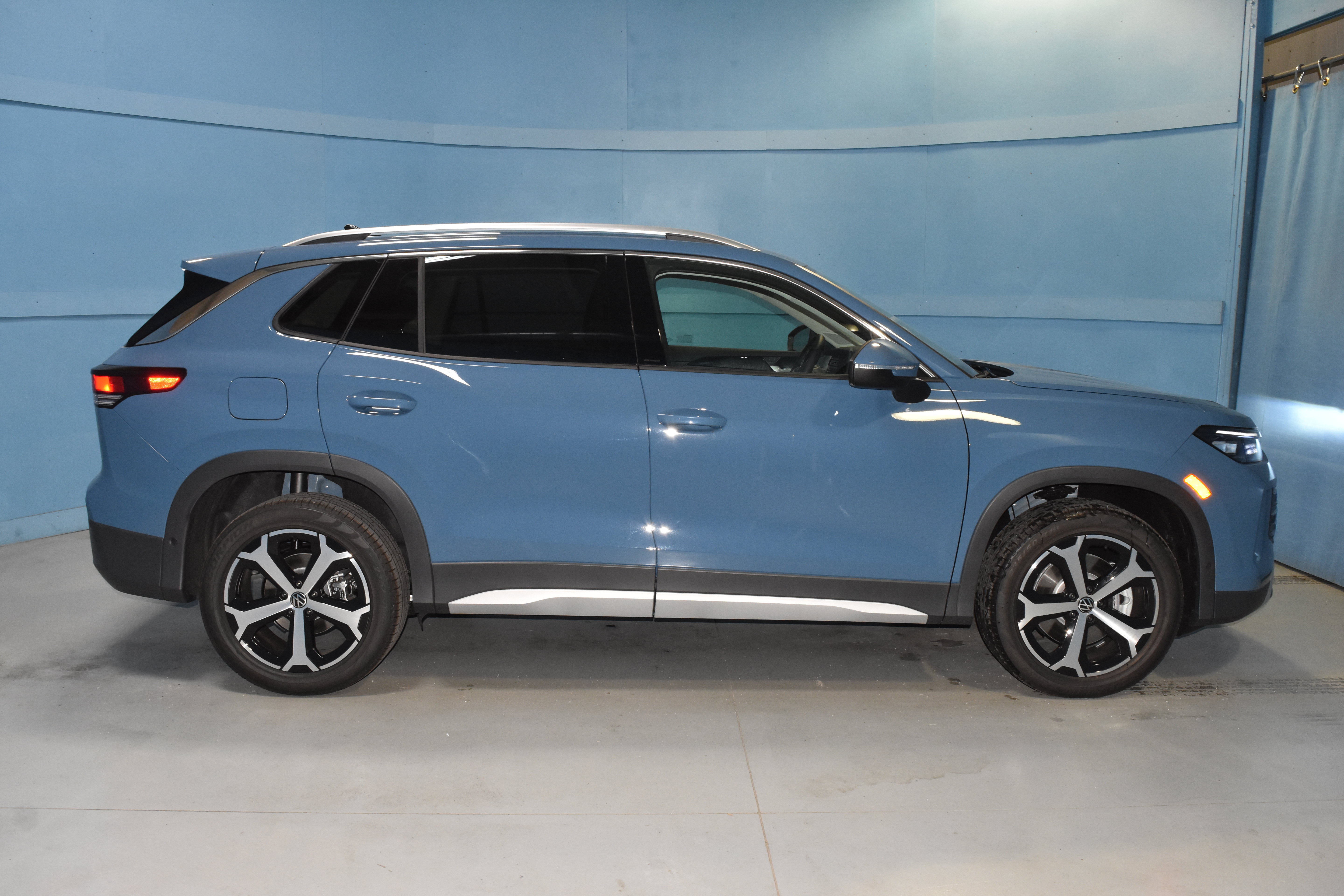 New 2026 Volkswagen Tiguan SE AWD/4WD image 18