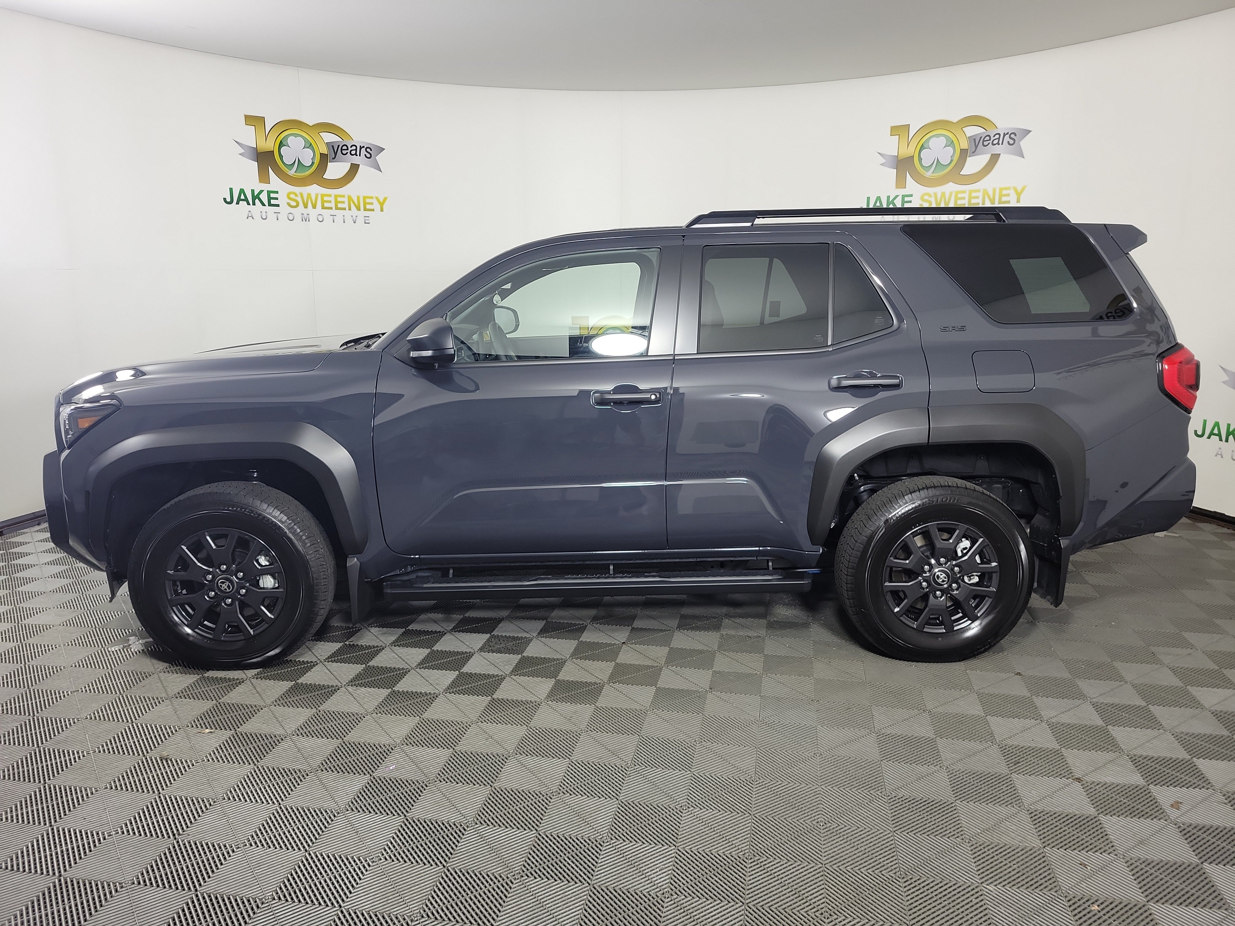 Used 2026 Toyota 4Runner SR5 AWD/4WD image 4