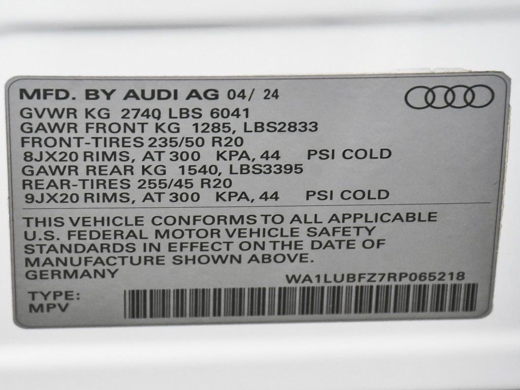 Used 2024 Audi Q4 e-tron Premium Plus w/ Premium Plus image 19