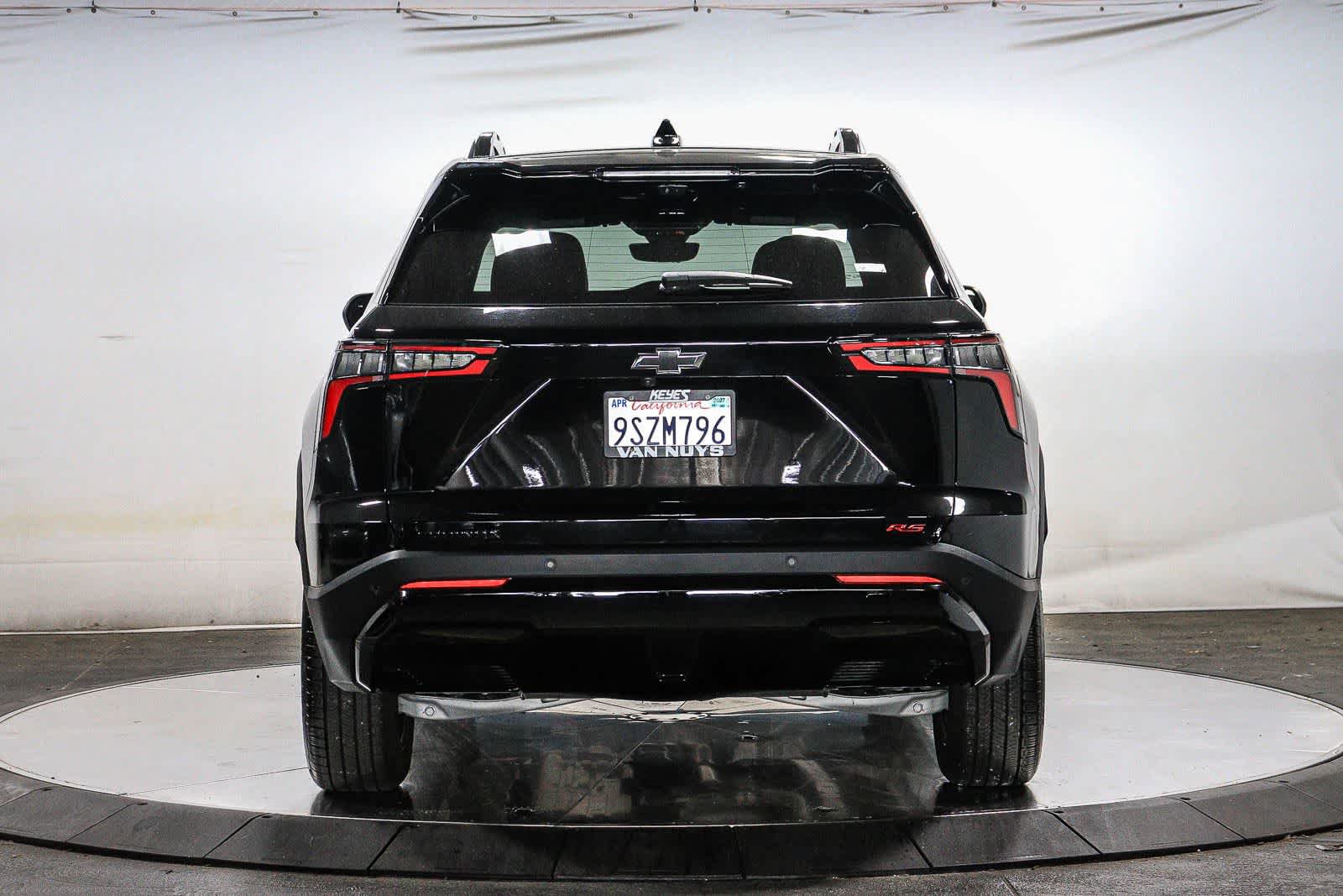 Used 2025 Chevrolet Equinox RS w/ Safety and Technology Package FWD image 3