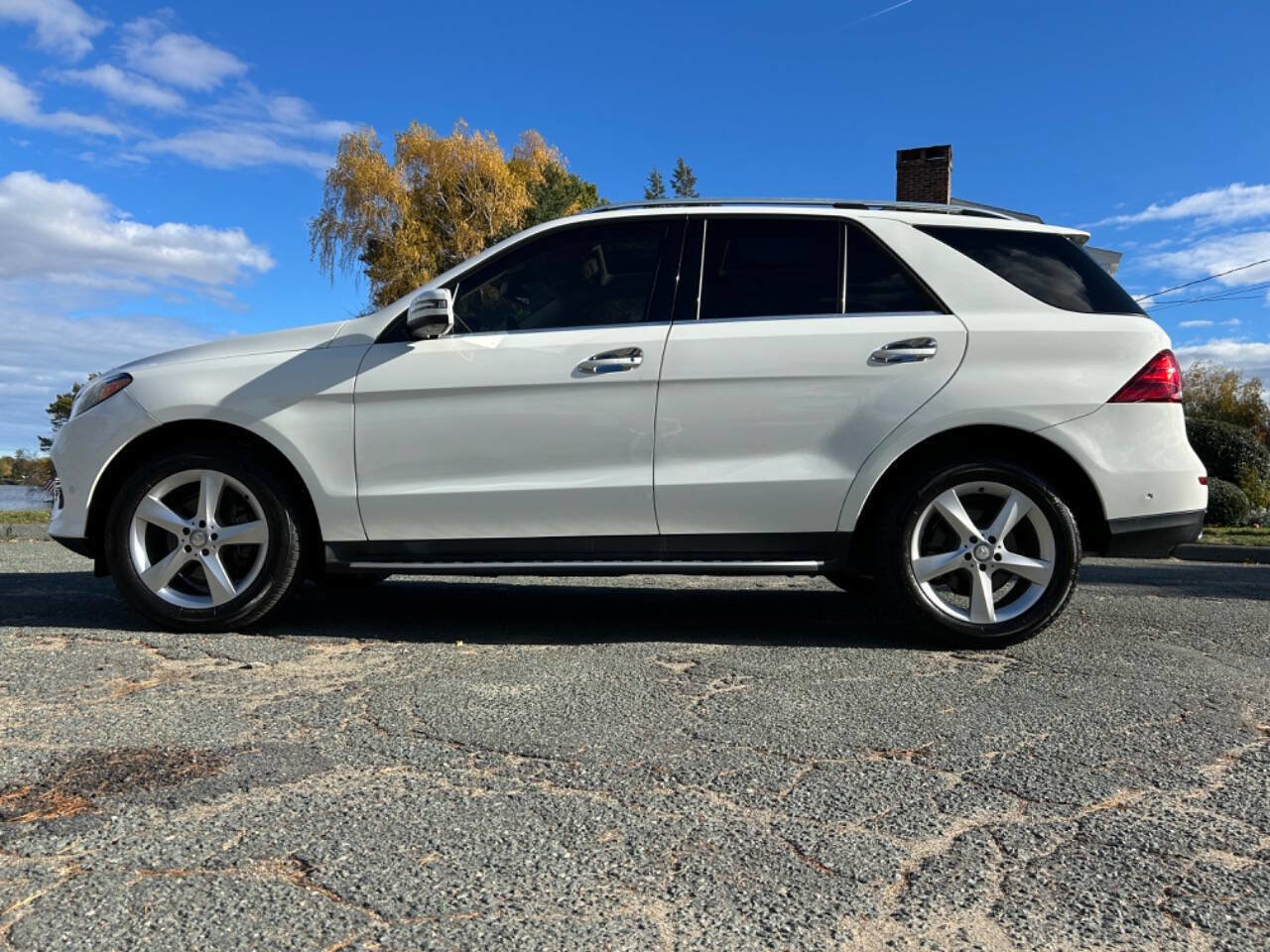 Used 2016 Mercedes-Benz GLE 350 4MATIC w/ Premium Package image 27