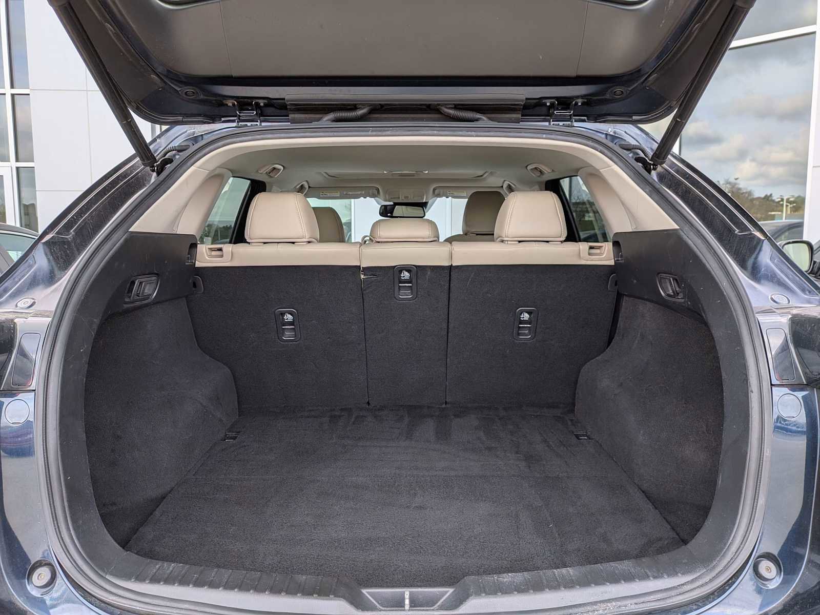 Used 2018 MAZDA CX-5 Touring w/ Preferred Equipment Package AWD/4WD image 29