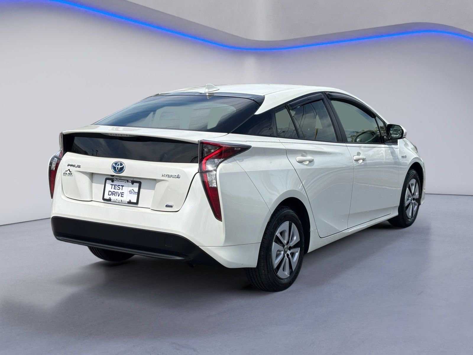 Used 2018 Toyota Prius Two image 3