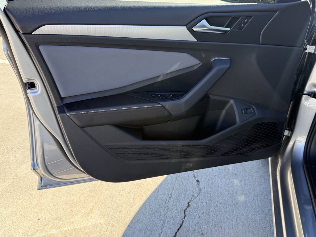 New 2026 Volkswagen Jetta SE image 10