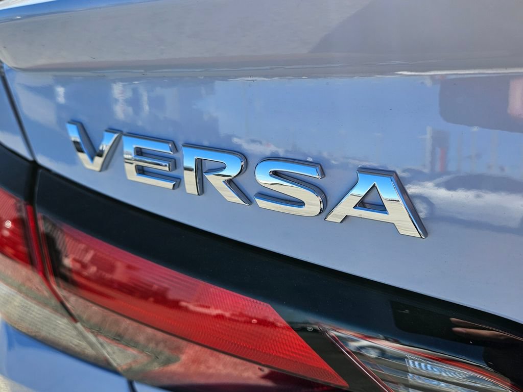New 2025 Nissan Versa SR w/ Trunk Package FWD image 9