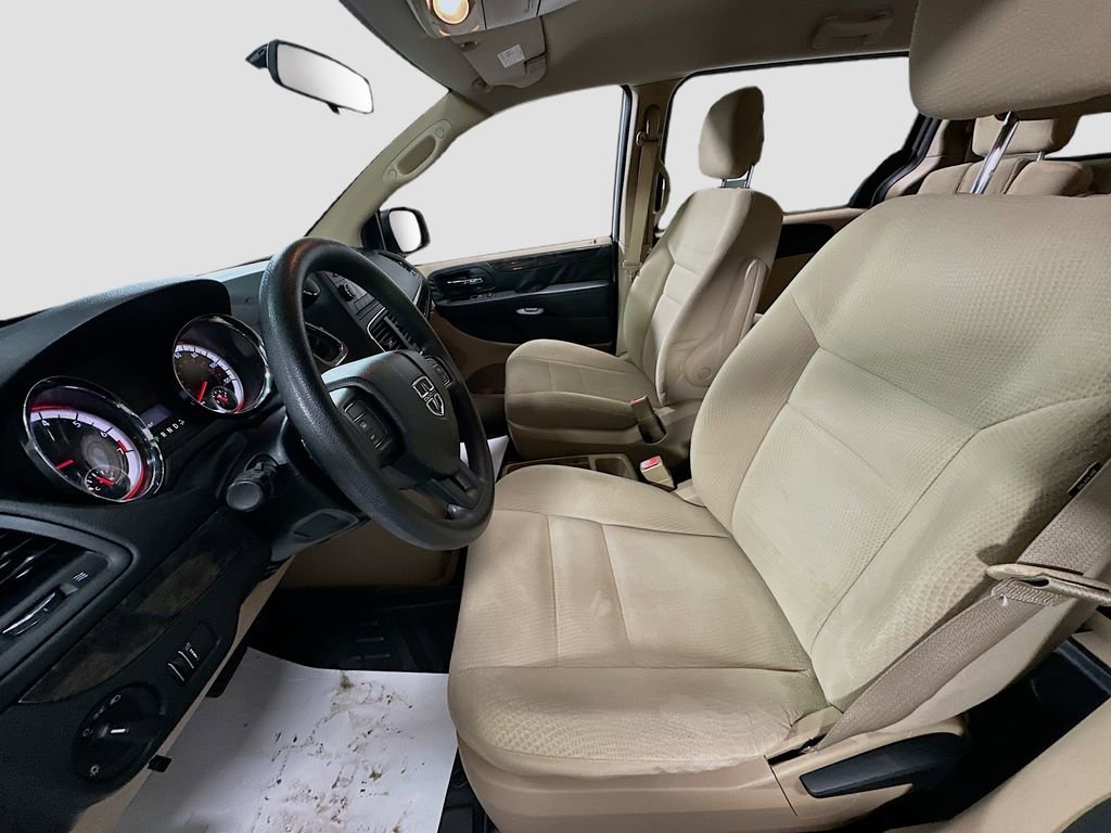 Used 2014 Dodge Grand Caravan SE w/ Quick Order Package 29E SE FWD image 19
