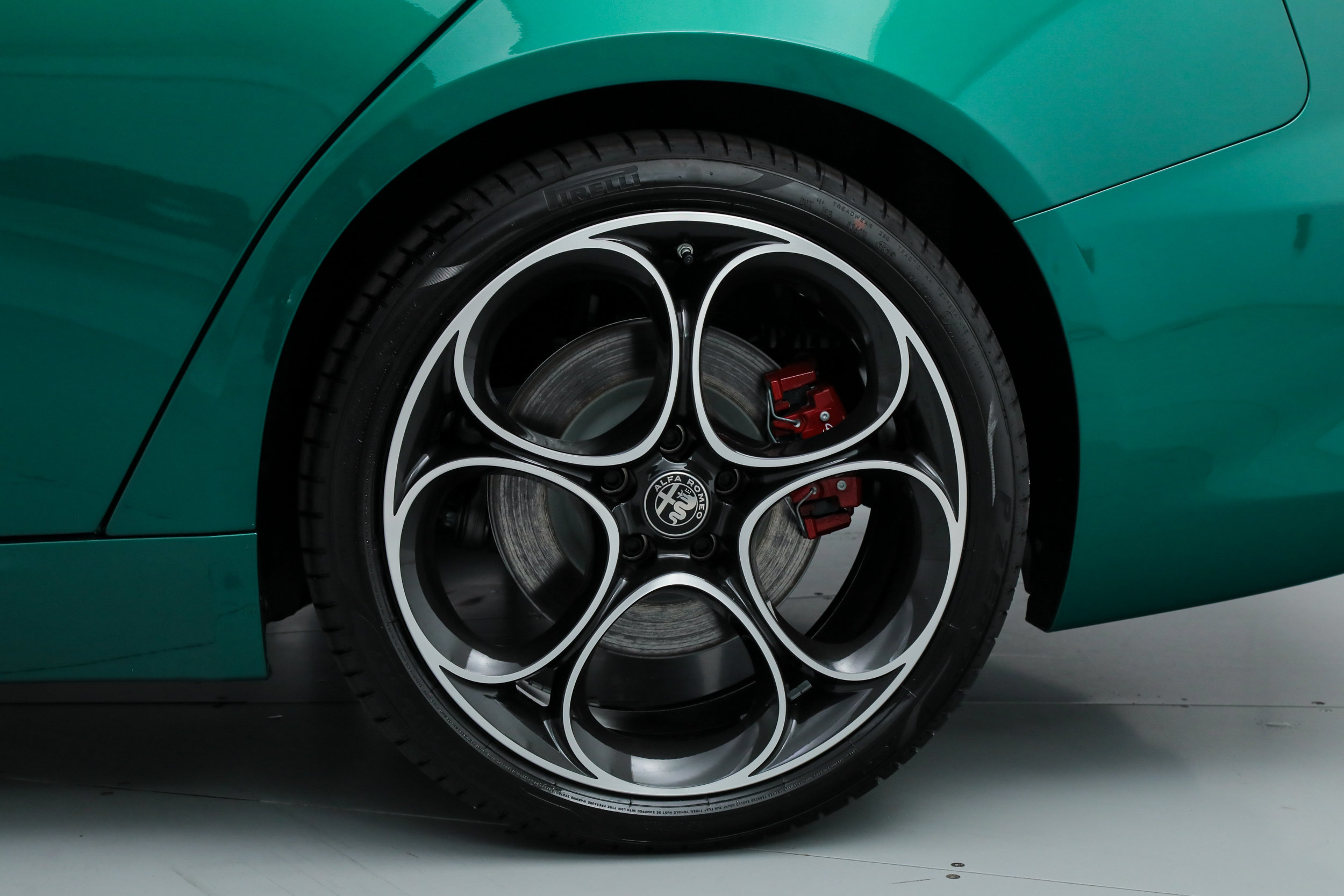 New 2026 Alfa Romeo Giulia w/ Driving Assist Package RWD image 19