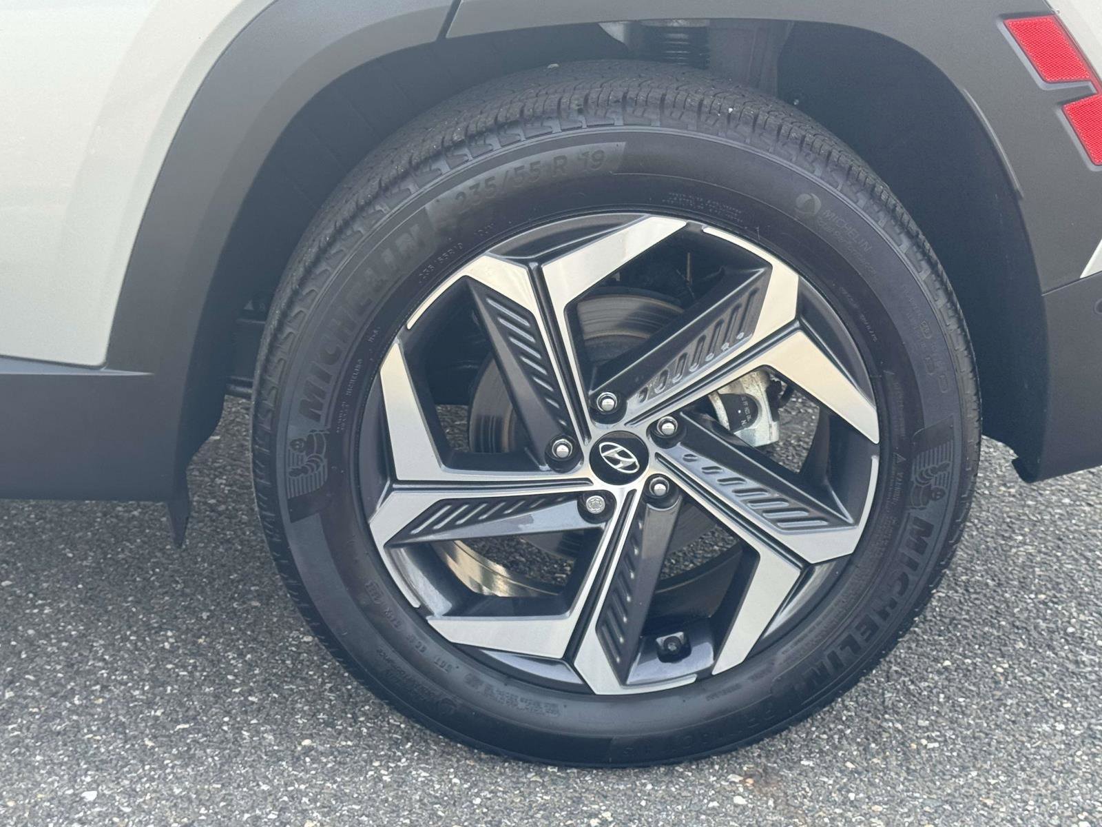 Used 2024 Hyundai Tucson Limited image 9