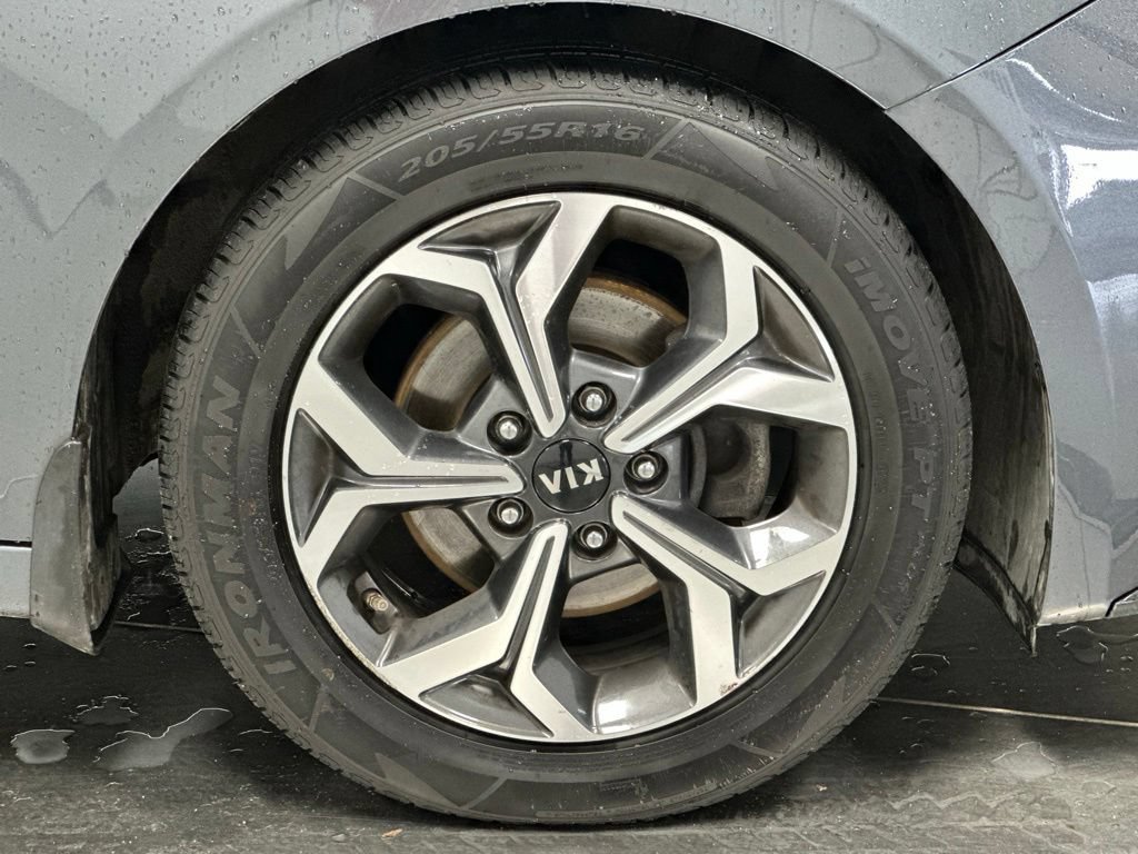 Used 2020 Kia Forte LXS FWD image 24