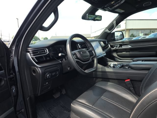 Used 2025 Jeep Grand Wagoneer L Series II Obsidian w/ Quick Order Packagew 28T AWD/4WD image 19
