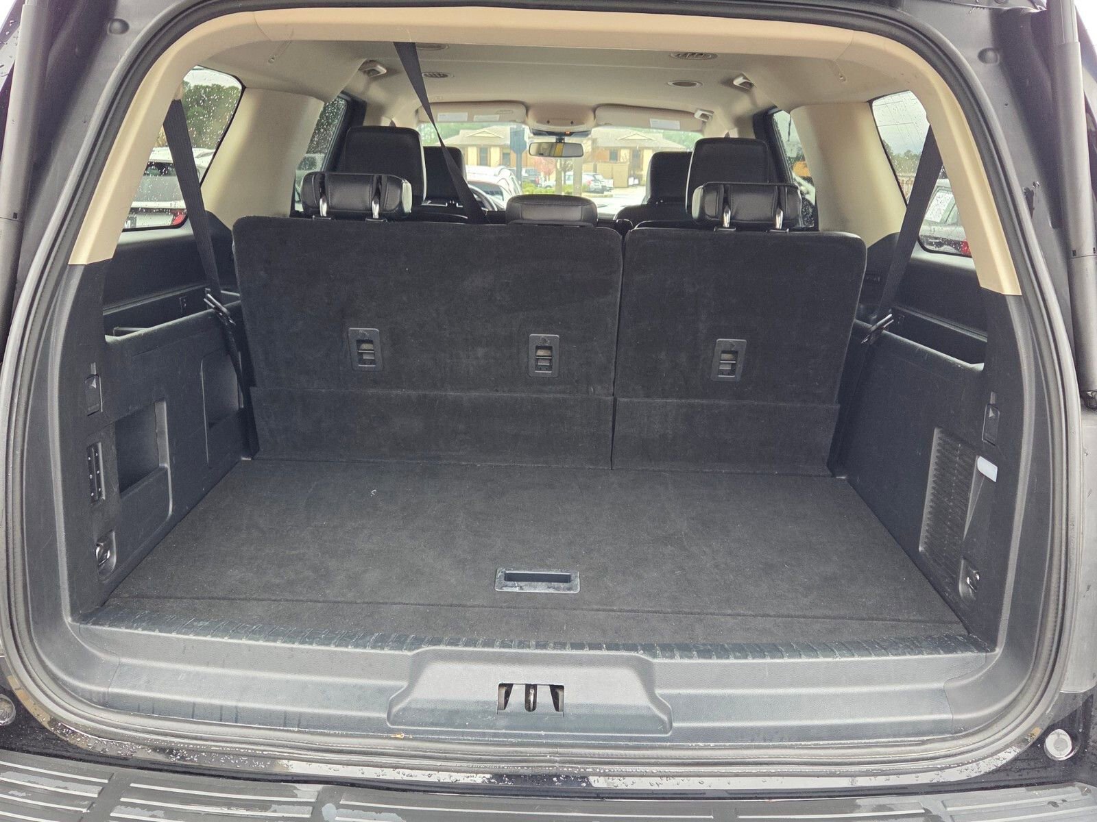 Used 2024 Ford Expedition Max XLT image 14