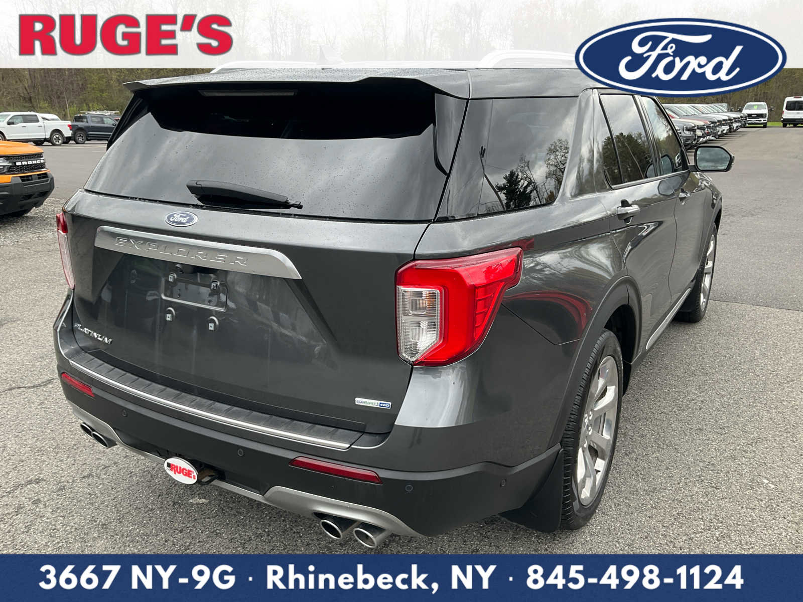 Used 2020 Ford Explorer Platinum w/ Premium Technology Package image 3