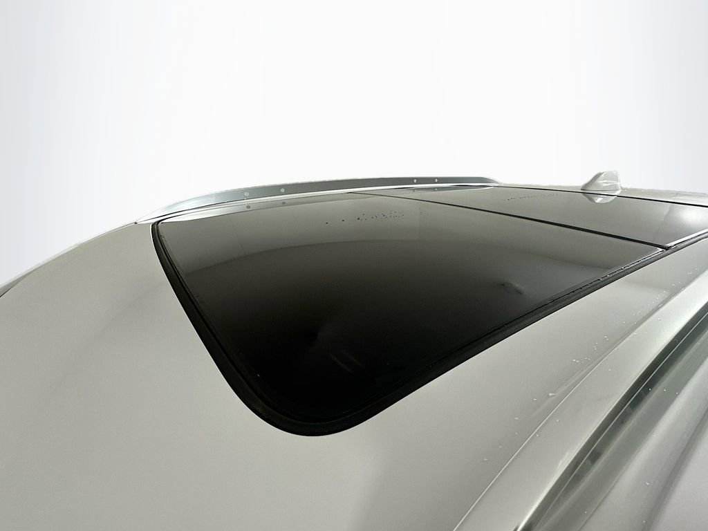 Used 2024 Cadillac XT4 Premium Luxury w/ Technology Package image 22