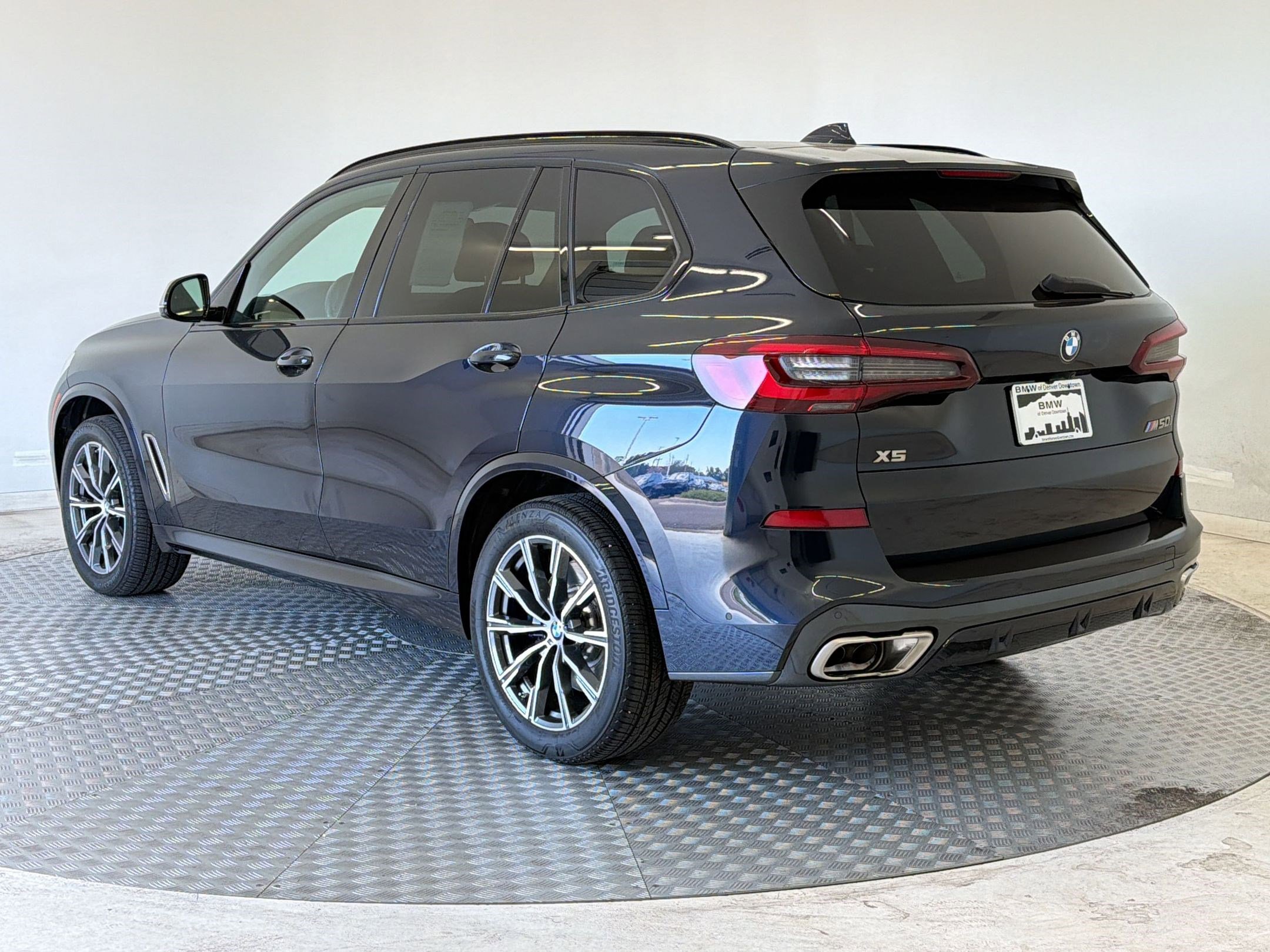 Certified 2023 BMW X5 M50i w/ Executive Package AWD/4WD image 3