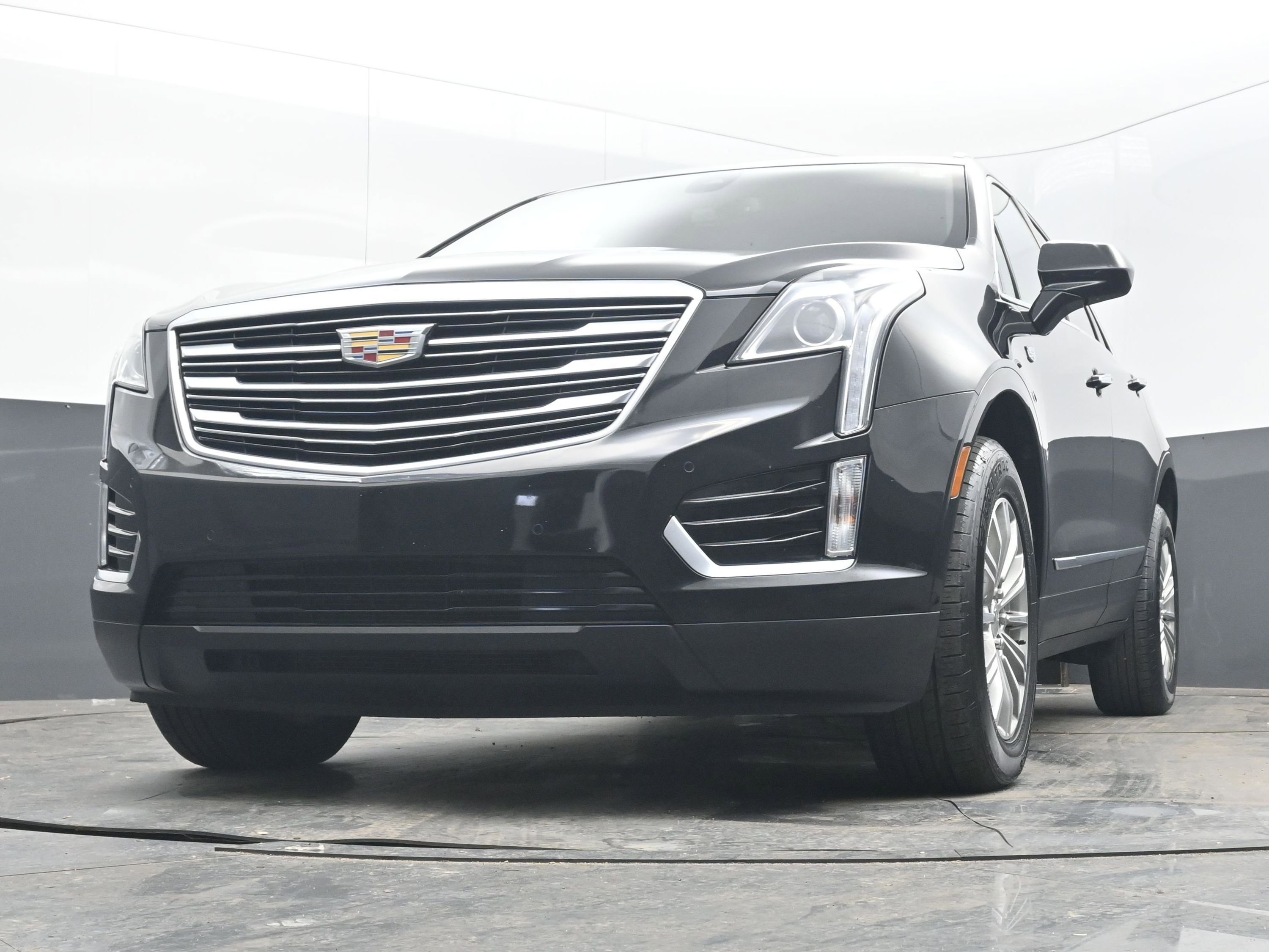 Used 2018 Cadillac XT5 Luxury w/ Driver Awareness Package image 23