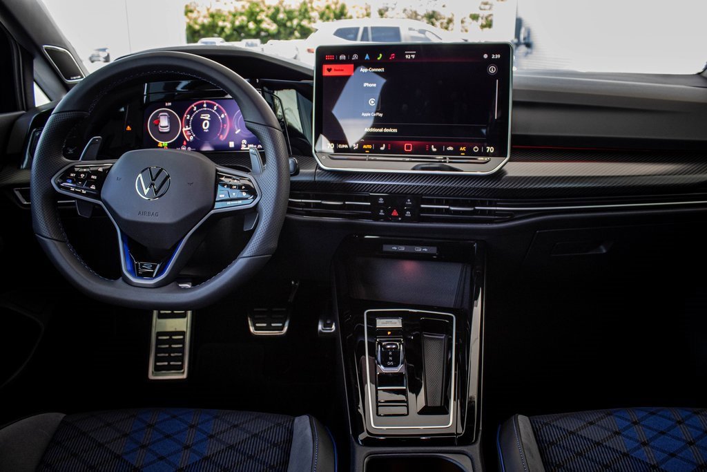 Used 2025 Volkswagen Golf R Black Edition image 31