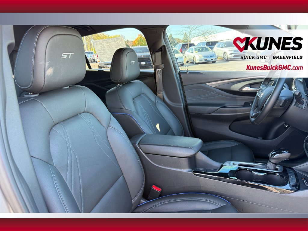 Used 2025 Buick Envista Sport Touring w/ Convenience I Package FWD image 40