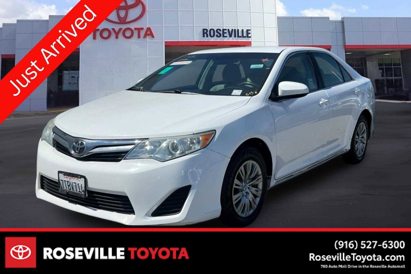 Used 2014 Toyota Camry LE FWD image 1