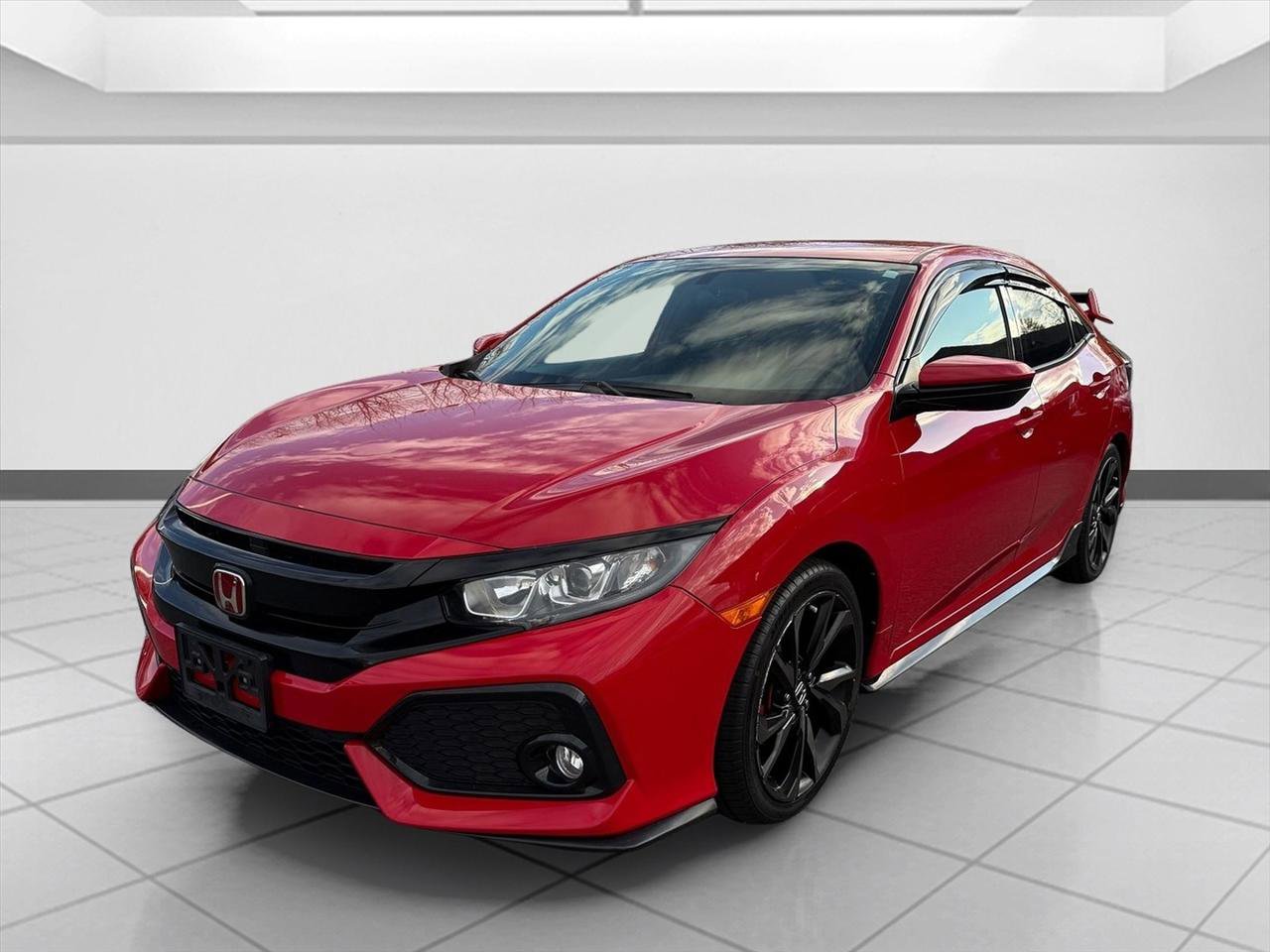 Used 2018 Honda Civic Sport image 2