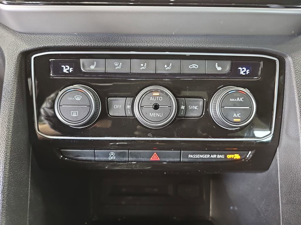 Used 2022 Volkswagen Atlas Cross Sport SEL R-Line AWD/4WD image 24