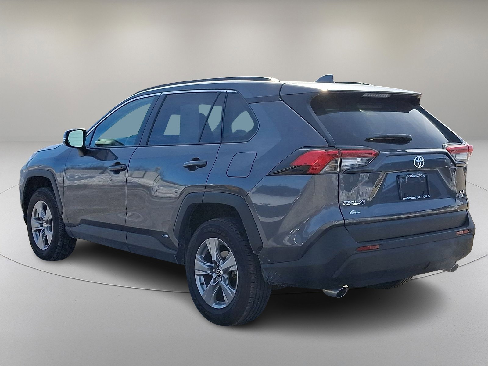 Used 2025 Toyota RAV4 XLE image 7