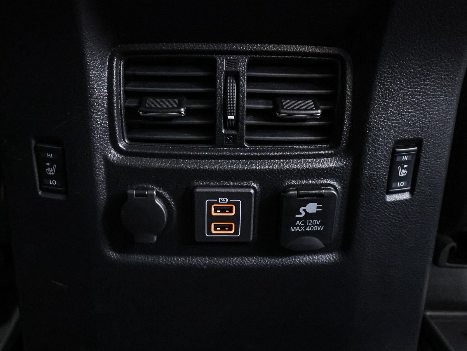 Used 2021 Nissan Titan PRO-4X w/ Pro-4x Convenience Package AWD/4WD image 25