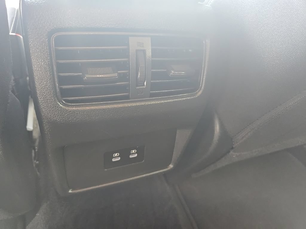 Used 2025 Nissan Rogue SV AWD/4WD image 24