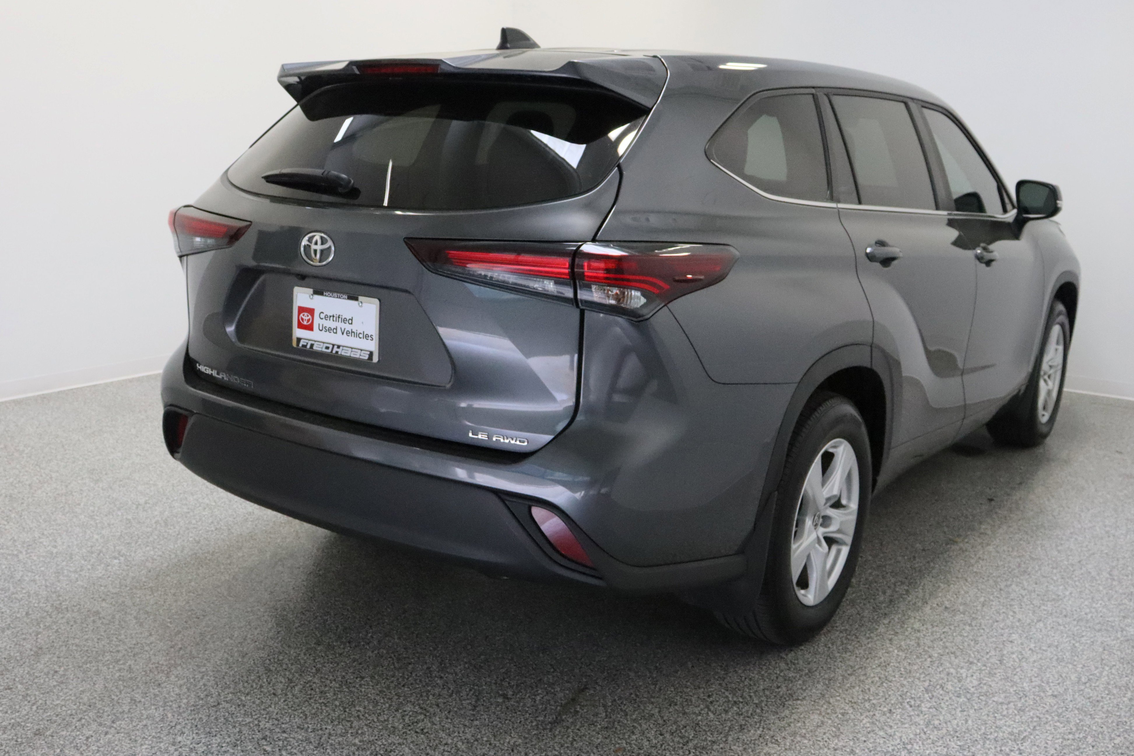 Certified 2025 Toyota Highlander LE image 7