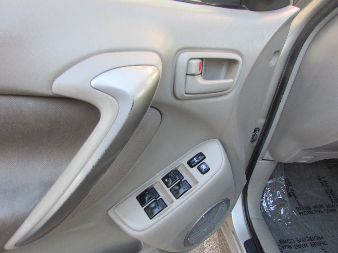 Used 2005 Toyota RAV4 2WD image 17