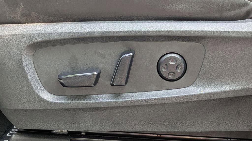 Used 2024 INFINITI QX60 Luxe w/ Vision Package image 23