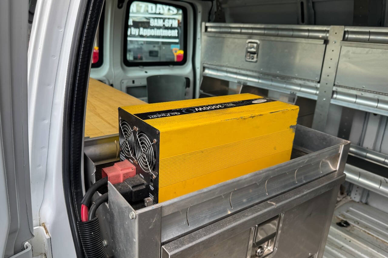 Used 2018 Chevrolet Express 2500 w/ Driver Convenience Package image 17