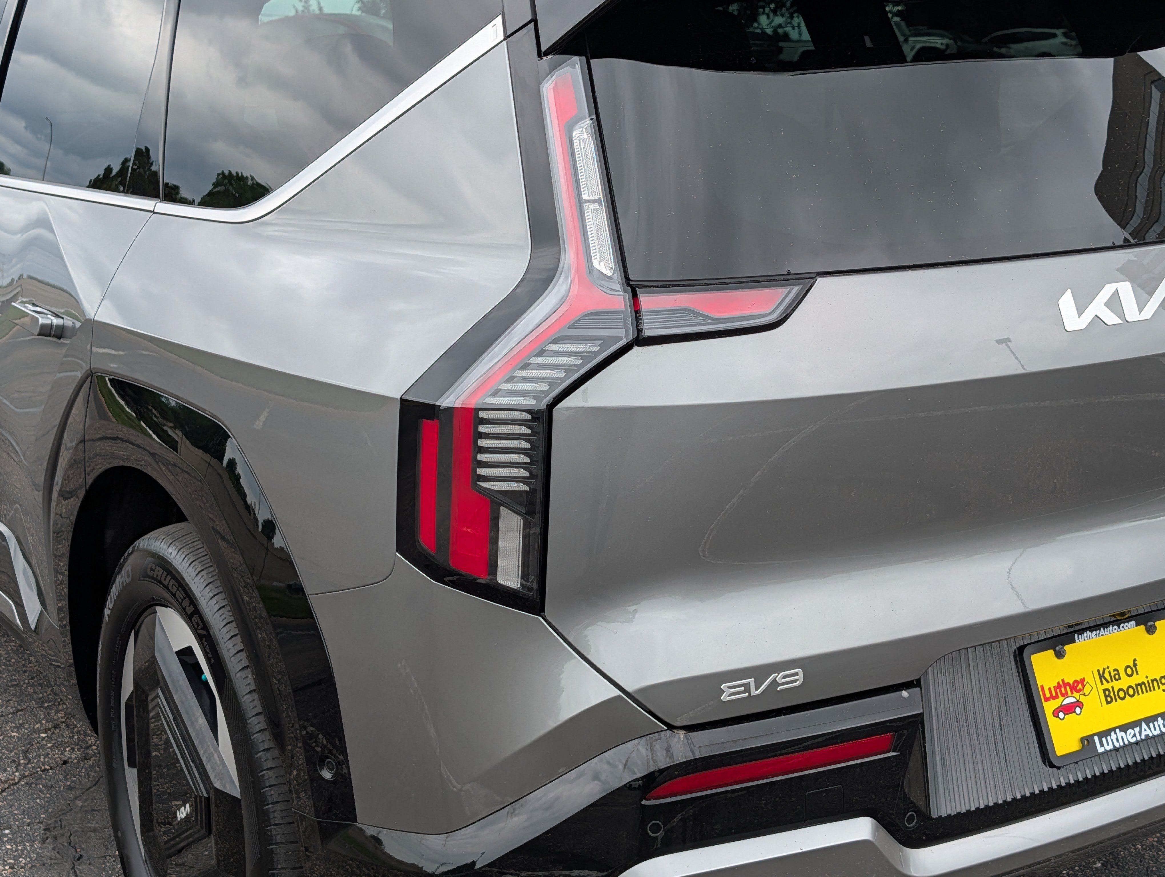 Certified 2024 Kia EV9 Land AWD/4WD image 17