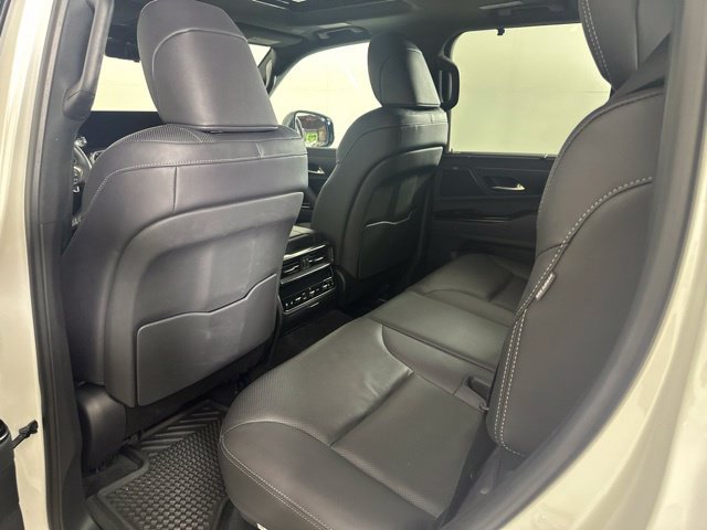 Used 2025 Lexus LX 700h Luxury w/ Appearance Package AWD/4WD image 25
