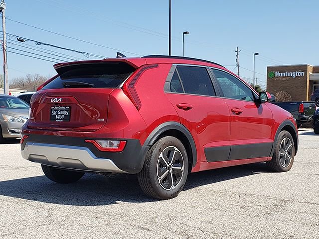 Certified 2024 Kia Niro LX FWD image 8