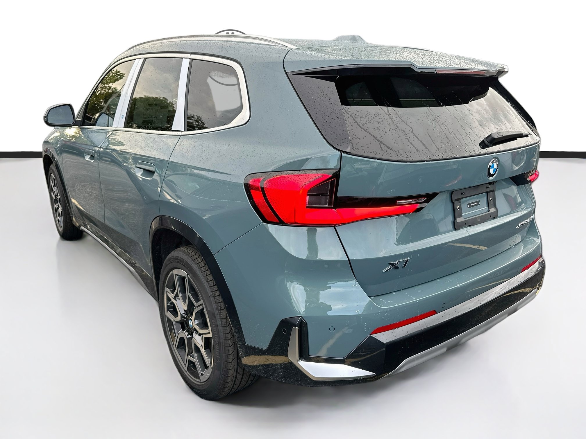 New 2027 BMW X1 xDrive28i w/ Convenience Package AWD/4WD image 4