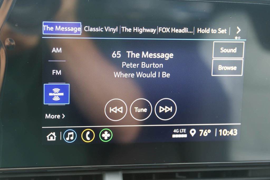 New 2026 Chevrolet Trax RS w/ Sunroof Package FWD image 19