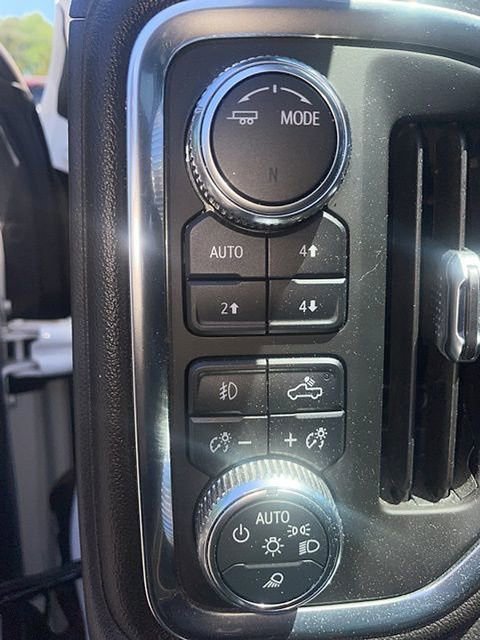 Used 2021 GMC Sierra 1500 AT4 w/ AT4 Value Package AWD/4WD image 9