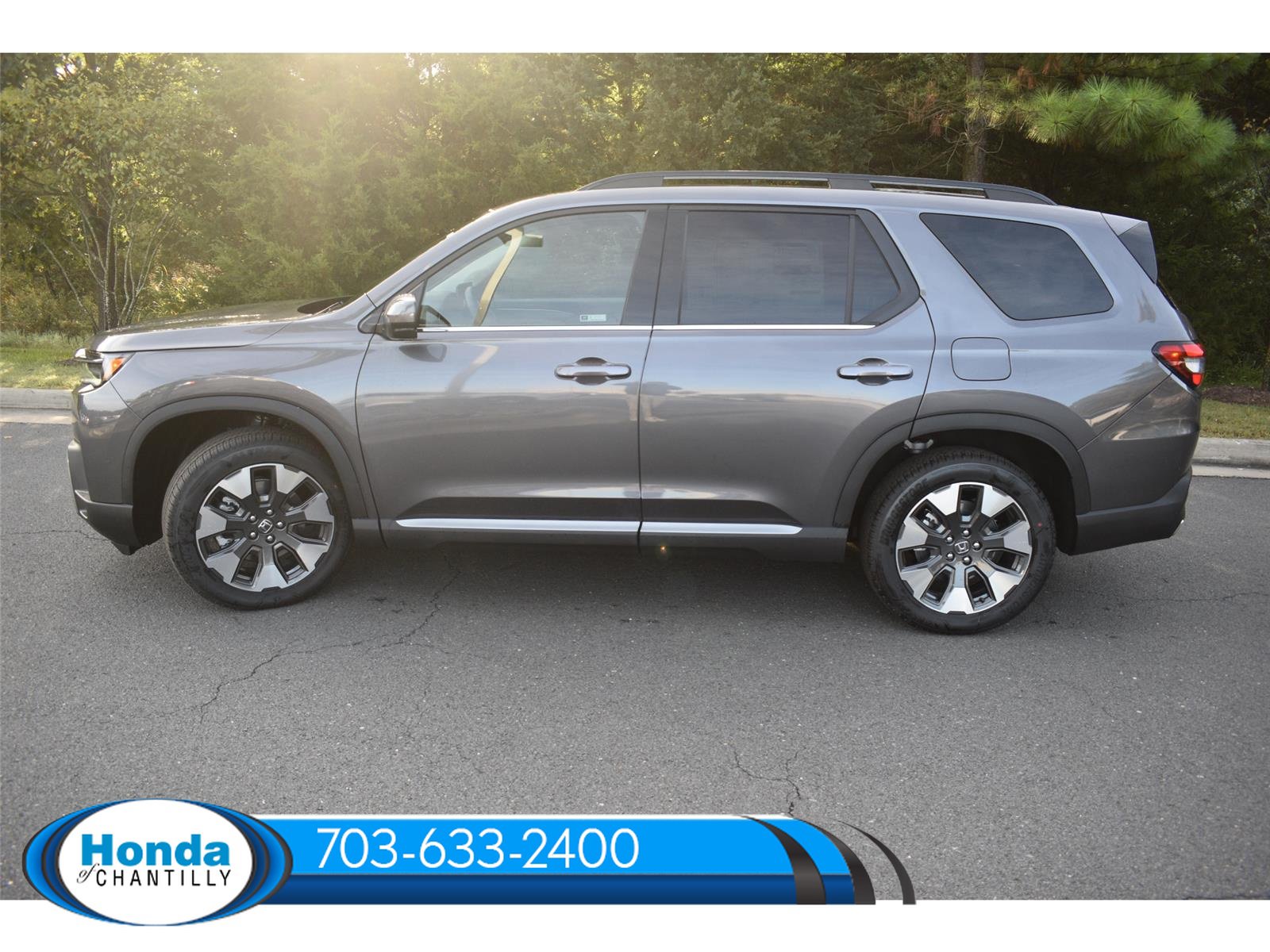 New 2026 Honda Pilot Touring image 4