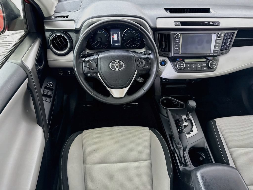 Used 2017 Toyota RAV4 XLE FWD image 3