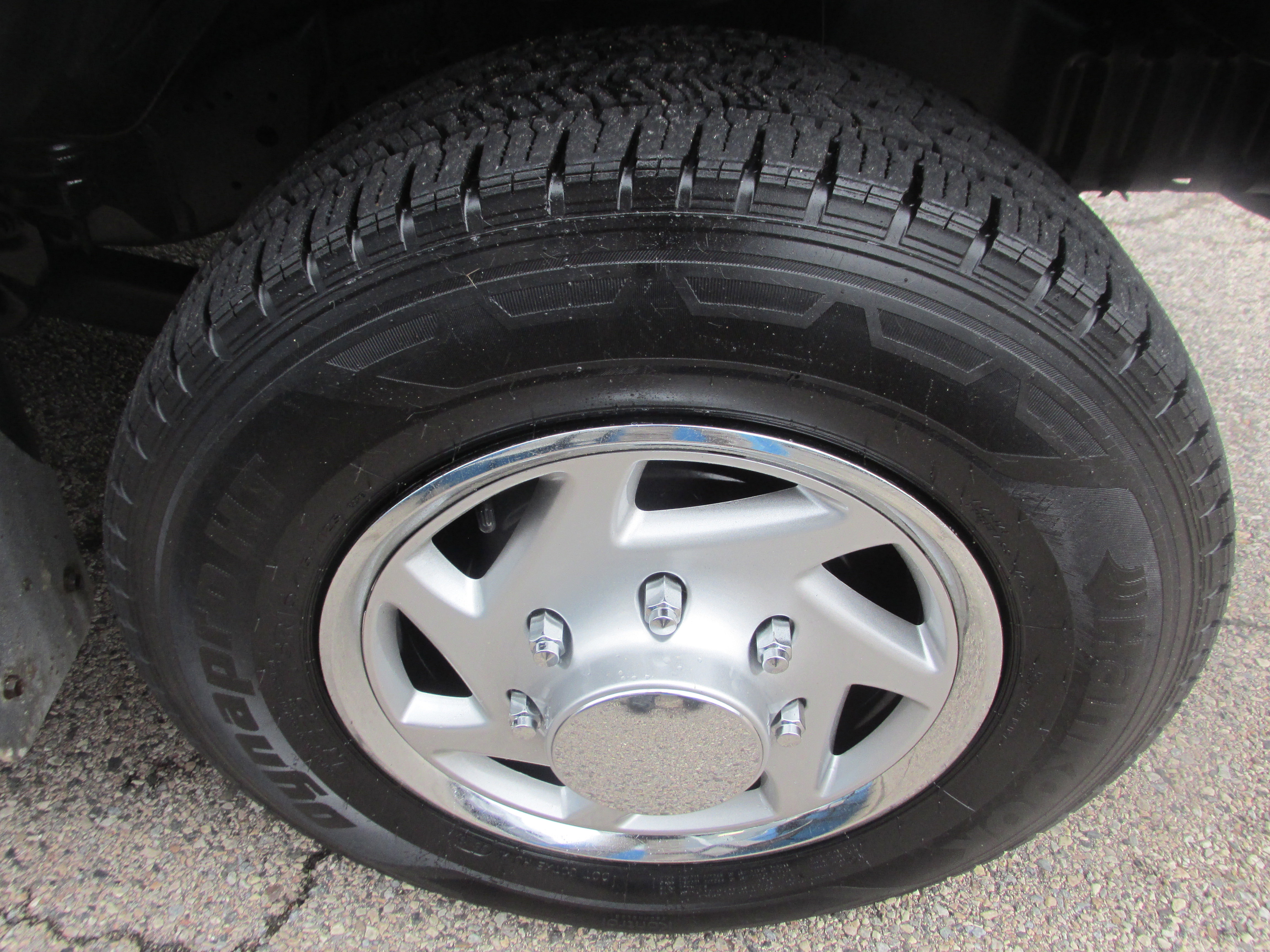 Used 2011 Ford E-150 and Econoline 150 XL image 14