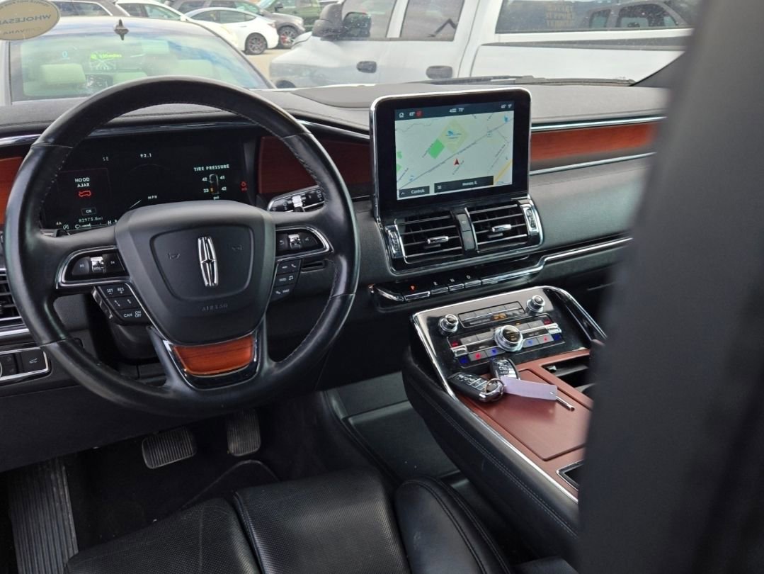Used 2020 Lincoln Navigator Reserve w/ Equipment Group 208A Reserve AWD/4WD image 8