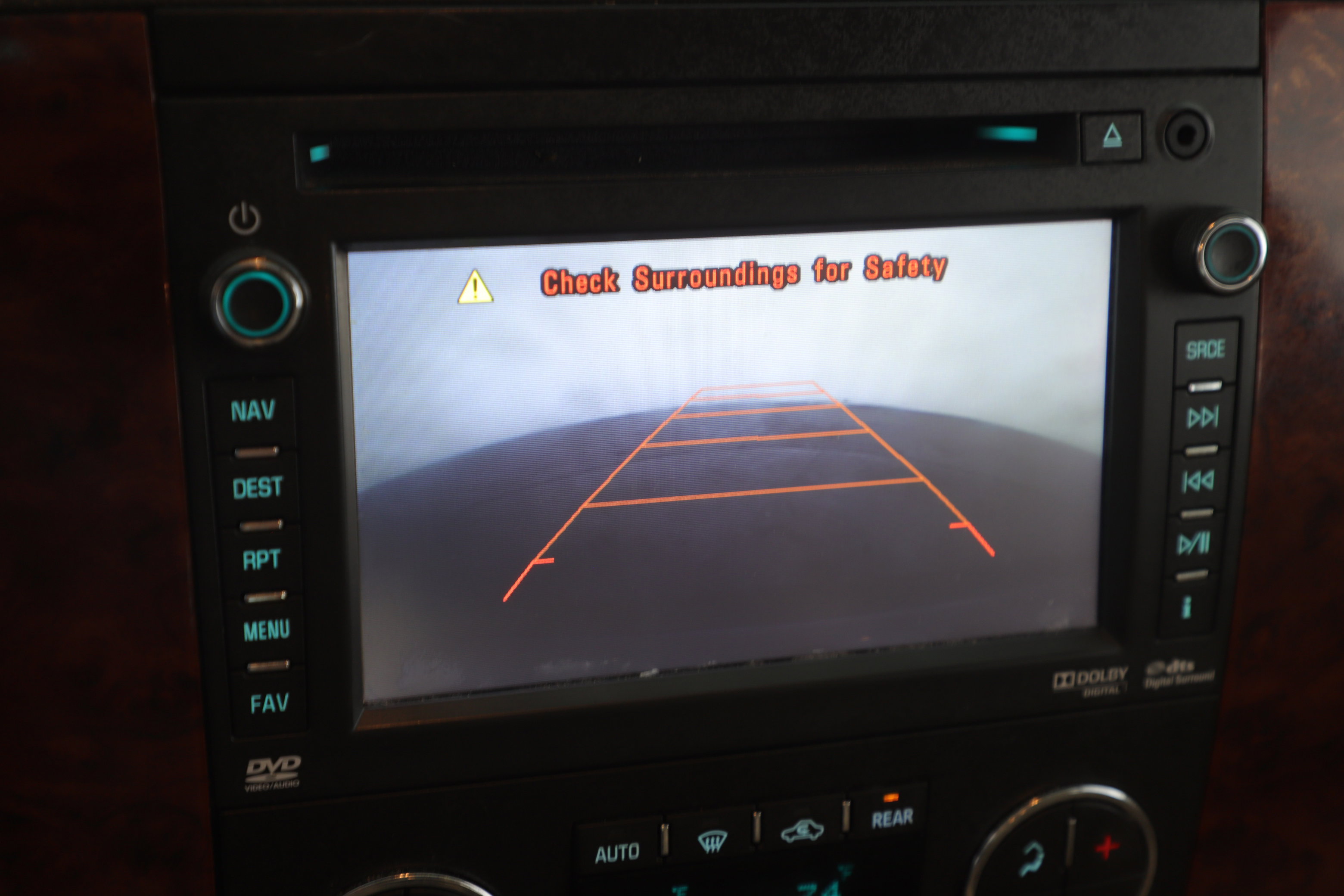 Used 2013 Chevrolet Suburban LTZ image 15