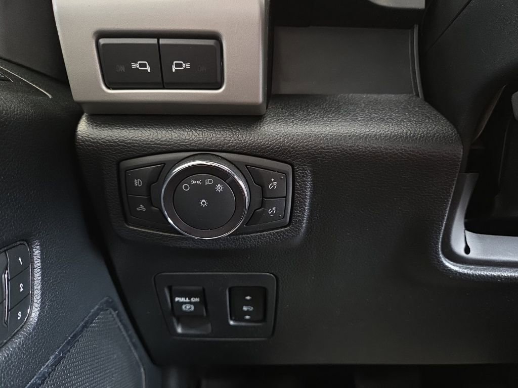 Used 2019 Ford F150 Lariat w/ Max Trailer Tow Package AWD/4WD image 13