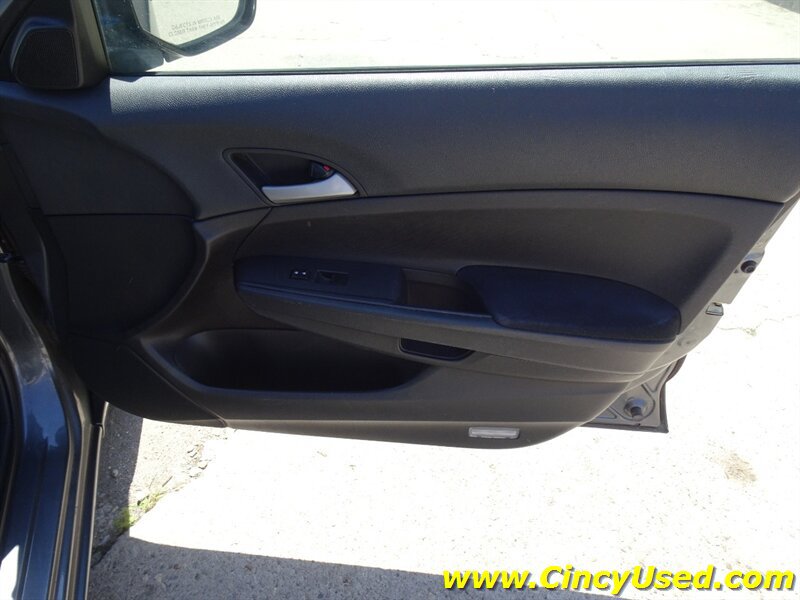 Used 2009 Honda Accord LX image 25