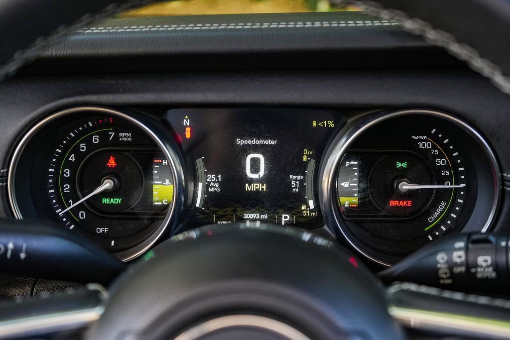 Used 2023 Jeep Wrangler Unlimited Sahara AWD/4WD image 22