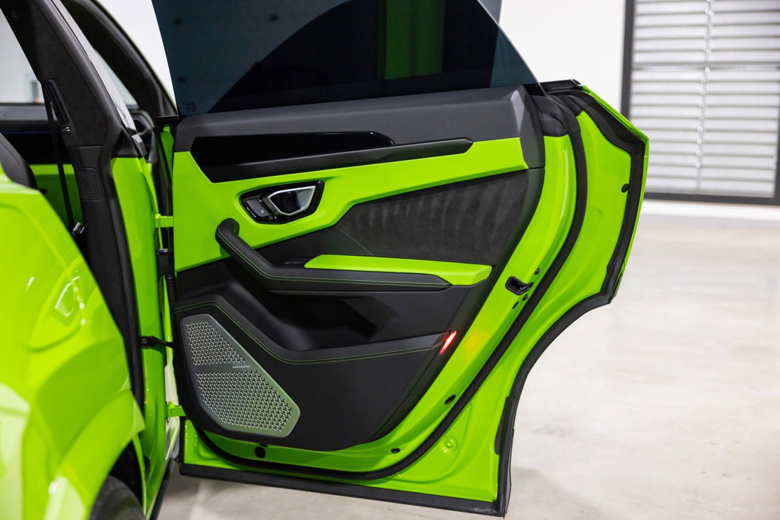 Used 2022 Lamborghini Urus image 27